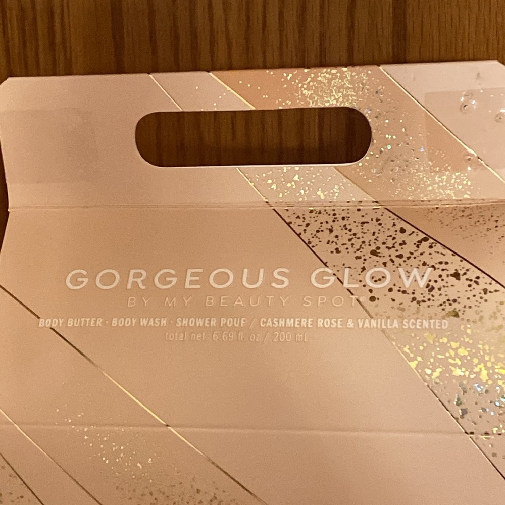 My beauty spot body care collection Cashmere Rose and Vanilla Blend scent - Picture 13 of 13